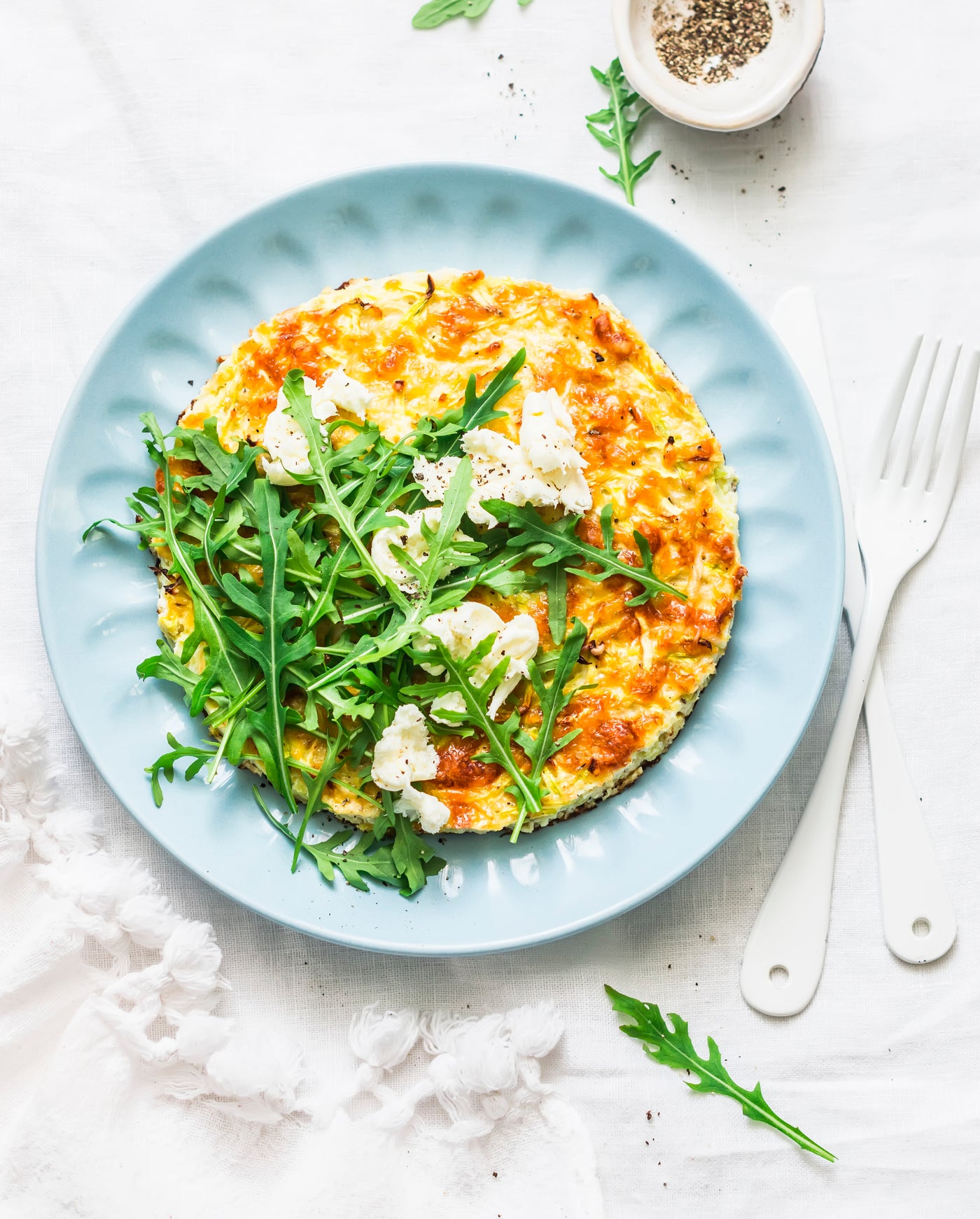 Frittata au fromage de chèvre et à l'oignon de printemps
